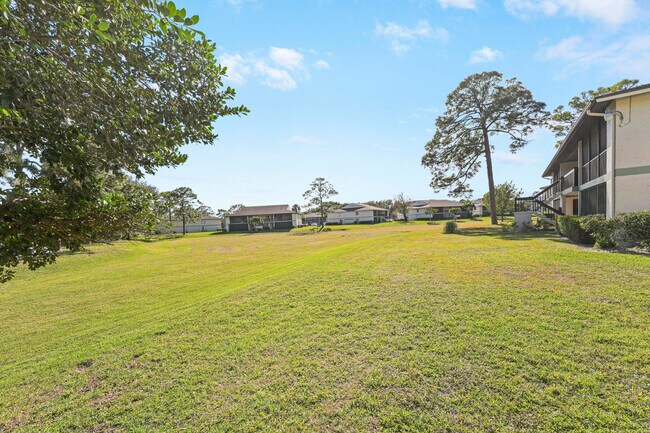 Building Photo - 6489 Chasewood Dr