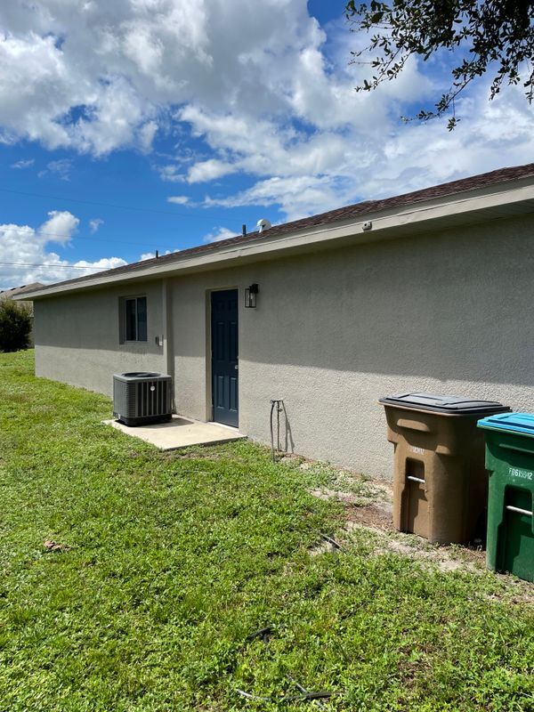 Foto del edificio - 912 SE 6th Ct