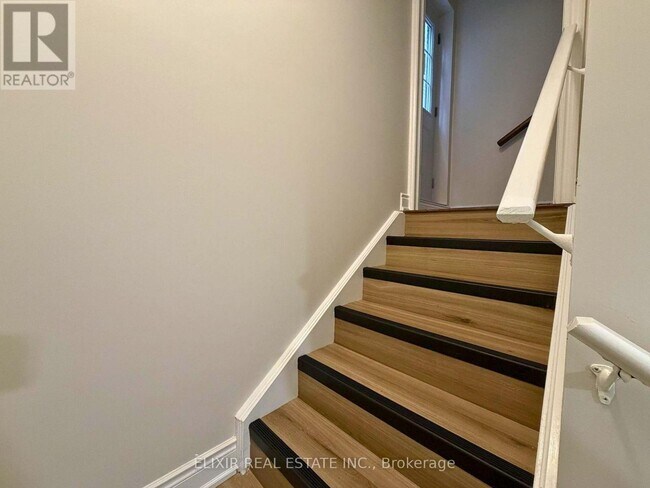 Photo du bâtiment - 27 Belay Bnd