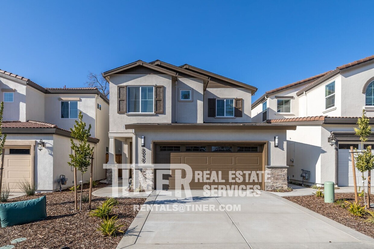 Foto principal - 8939 Fair Oaks Blvd