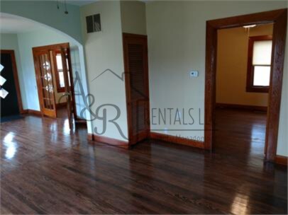 Building Photo - 312 E South St