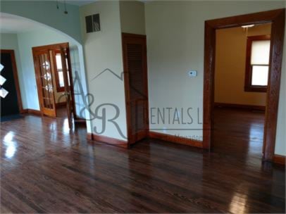 Foto del edificio - 312 E South St