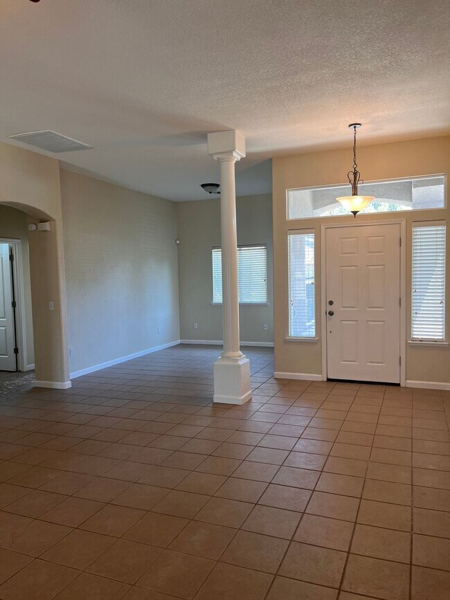 Foto del edificio - Beautiful Home in Hughson 3 bedroom 2 baths!