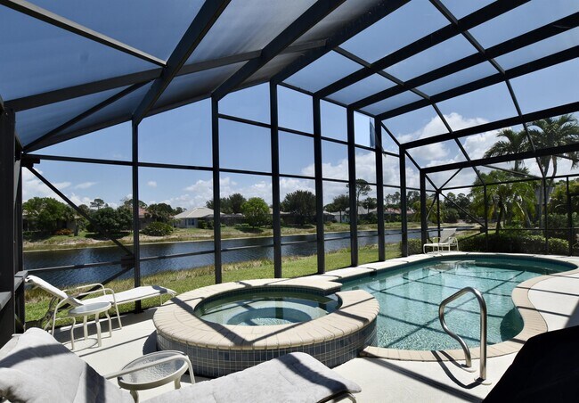 Foto del edificio - 6444 Autumn Woods Blvd