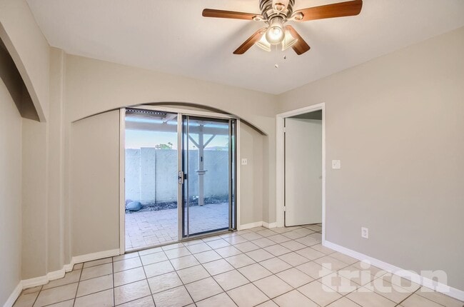 Foto del edificio - 13605 N 24th Ave