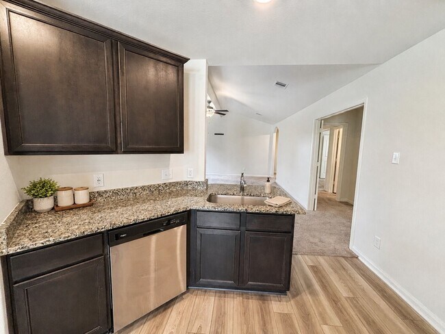 Building Photo - 7942 Vacek Meadows Loop