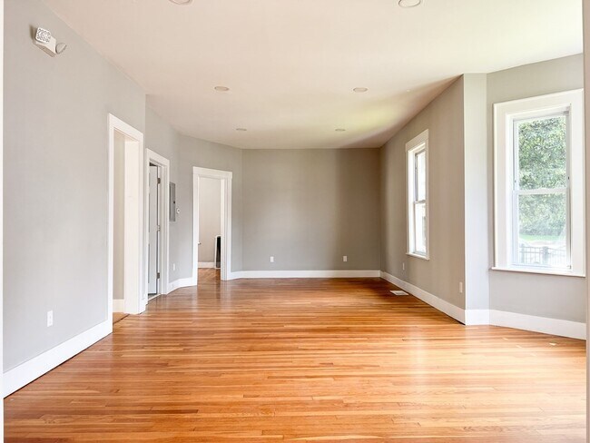 Foto del edificio - 642 Moody St