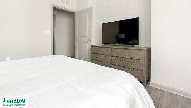 Foto del edificio - 7116 Finn Hall Ave