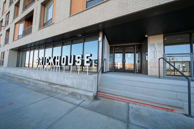 Building Photo - Brickhouse at Lamar Station
