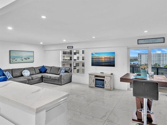 Foto del edificio - 5100 Dupont Blvd