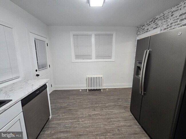 Foto del edificio - 4444 Fleming St