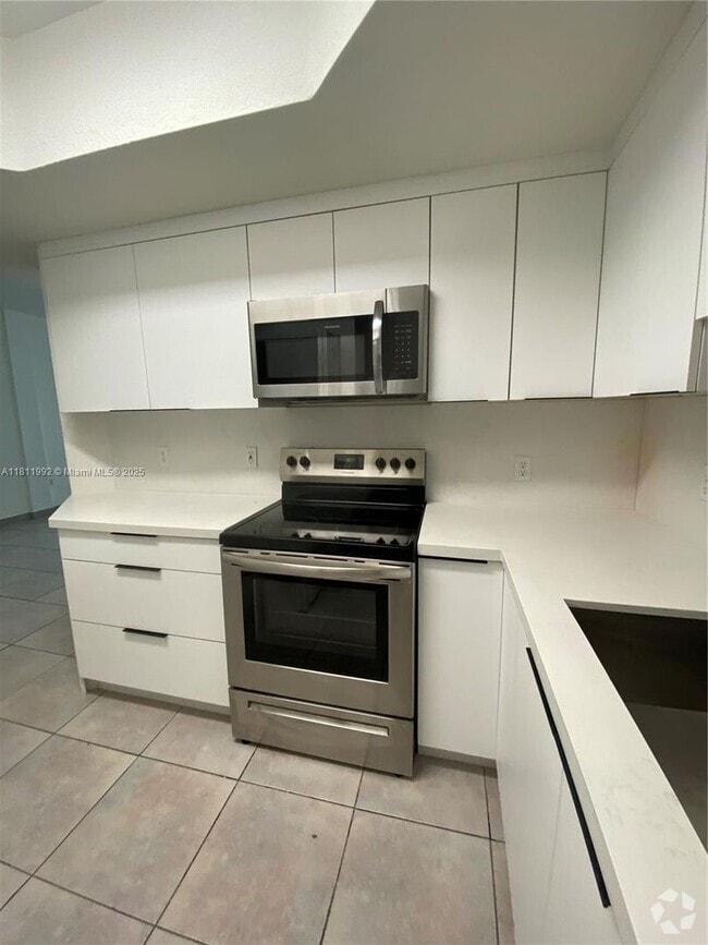 Building Photo - 17455 NW 75th Pl