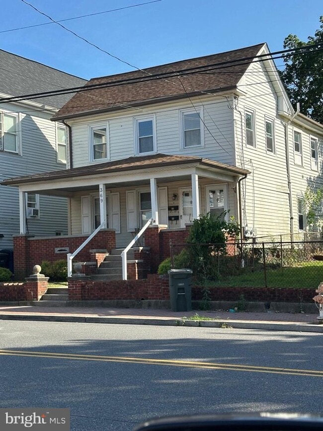 Building Photo - 369 S Main St