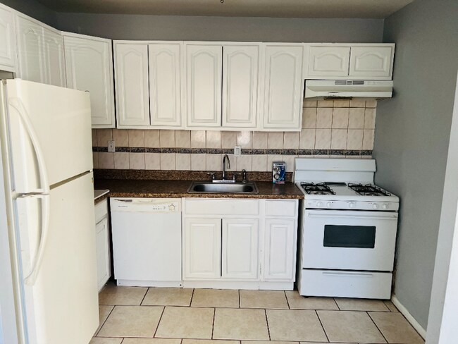 Foto del edificio - 3315 S Keswick Cir