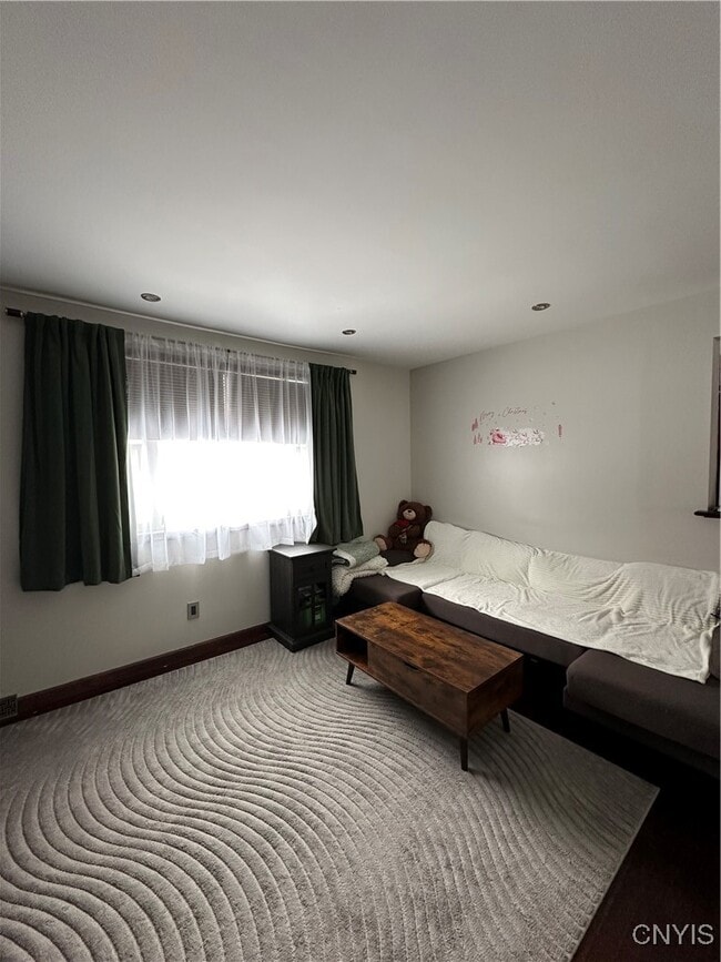 Building Photo - 80 Denton Ave