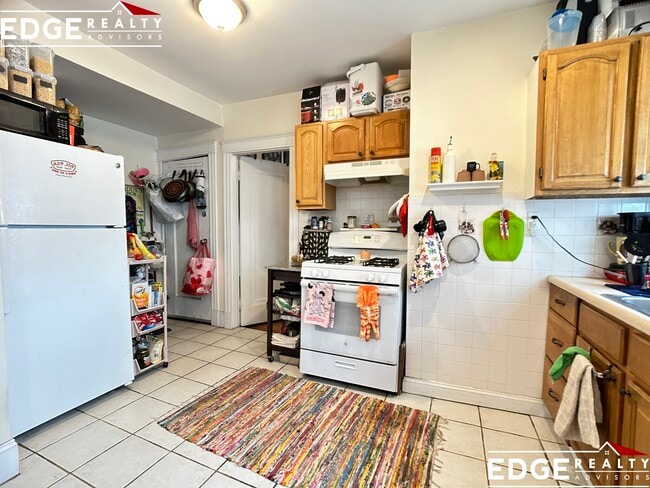 Building Photo - 218 Foster St