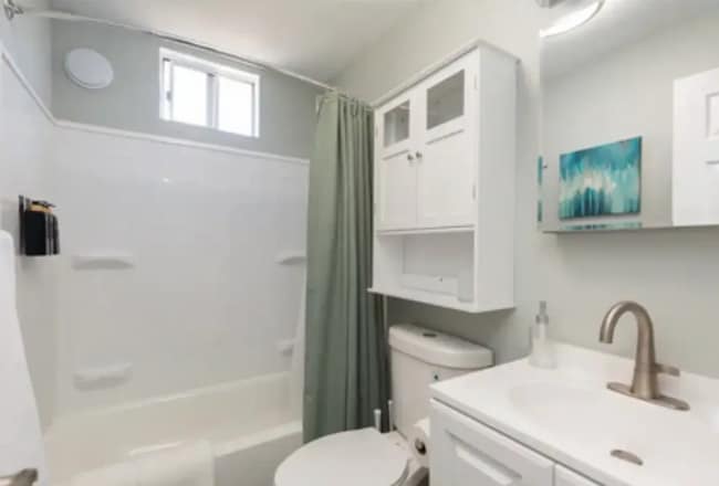 Building Photo - This is Unit A w/ direct alley access. All...