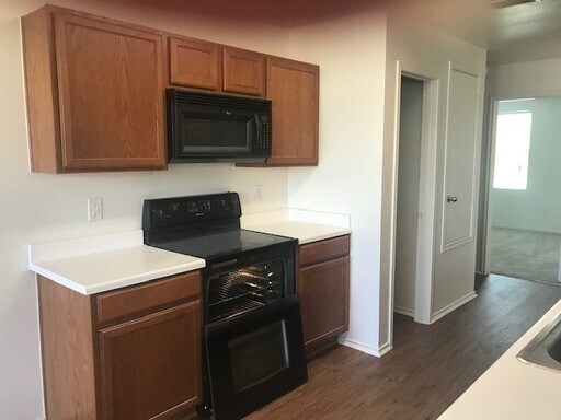 Building Photo - 1045 Cavern Dr