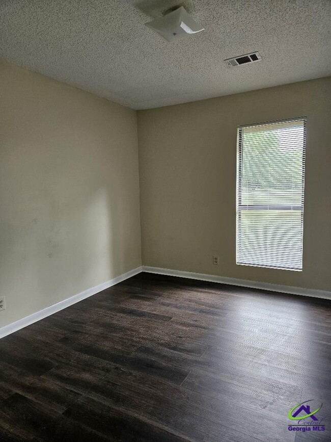 Building Photo - 308 Williams Rd