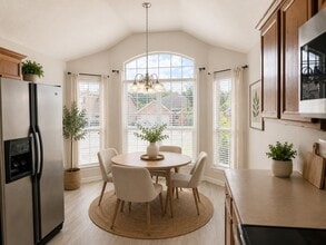 Building Photo - 980 Oak Falls Dr