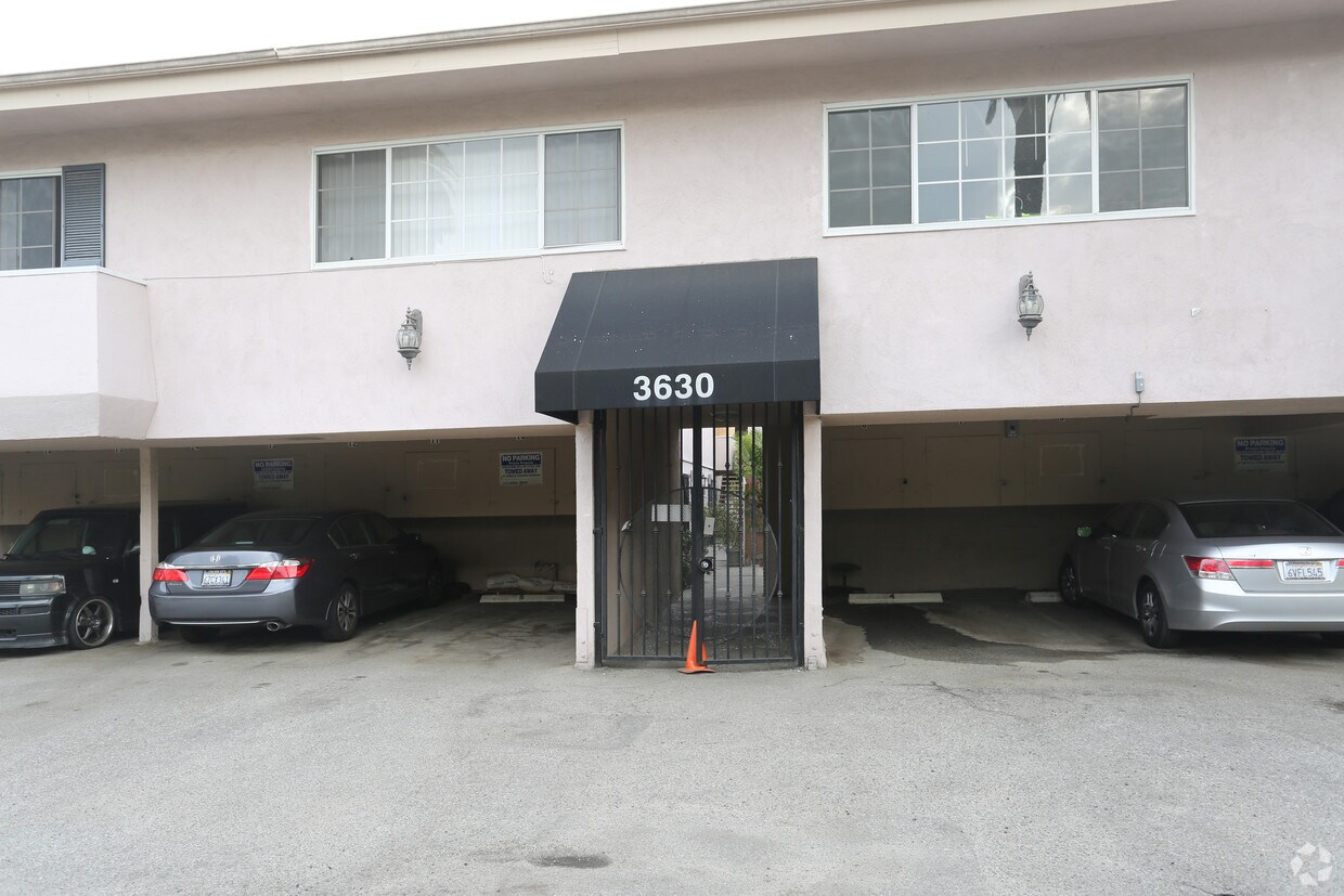 3630 Midvale Ave
