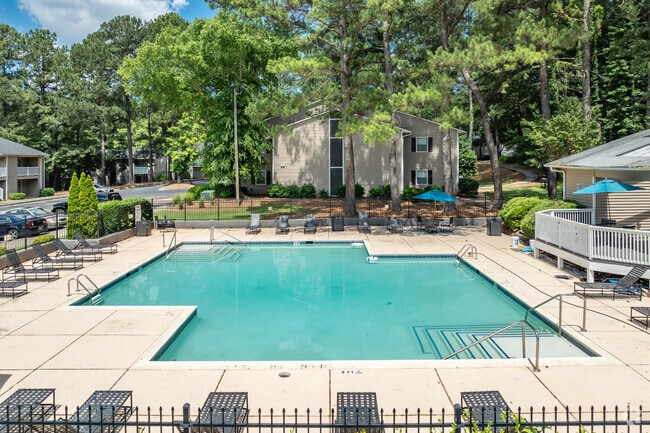 Pool - Harvard Place