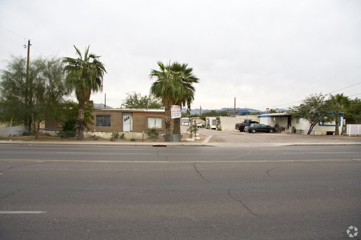 Primary Photo - 607 W Broadway Rd