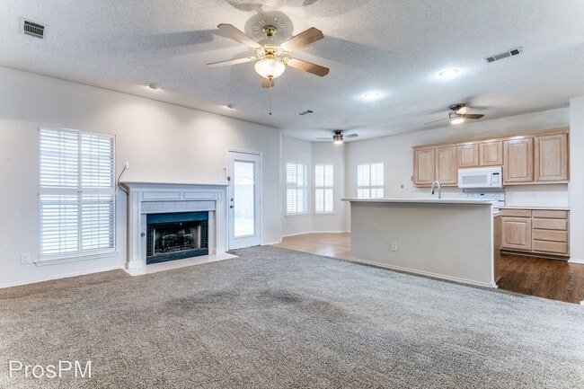 Foto del edificio - 3 br, 2.5 bath House - 2929 Timber Creek Trl