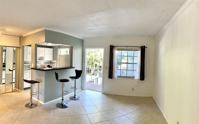 Foto del edificio - 1407 NE 56th St