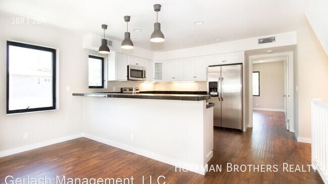 Photo - 1158 W 29th St Townhome