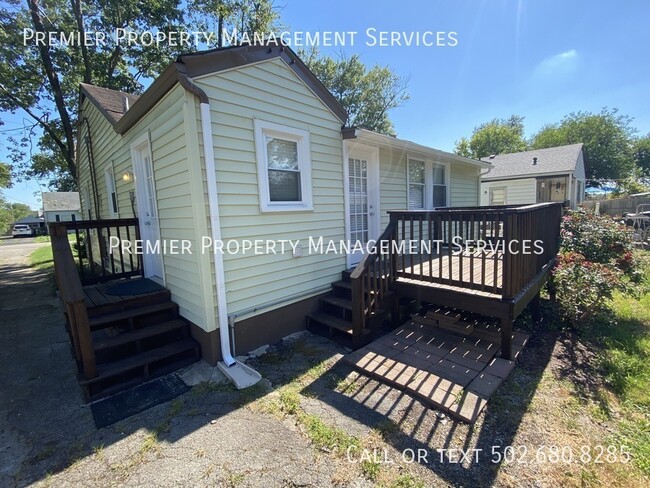 Building Photo - 3 bedroom home off of Outer Loop