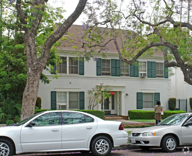 Building Photo - 444 N Oakhurst Dr