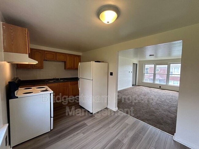 Foto del edificio - 1317 Salem Ave