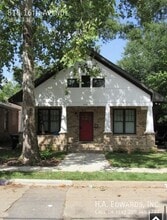 Building Photo - 818 16th Ave