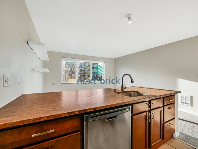 Foto del edificio - Luxury 1 Bed, 1 Bath Downtown Seattle Condo with City & Water Views