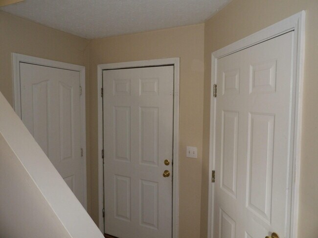 Foto del edificio - 344 Bypass Plaza Dr