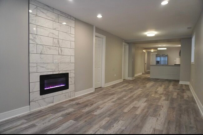 Spacious Living room and dining room - 3817 S Wolcott Ave