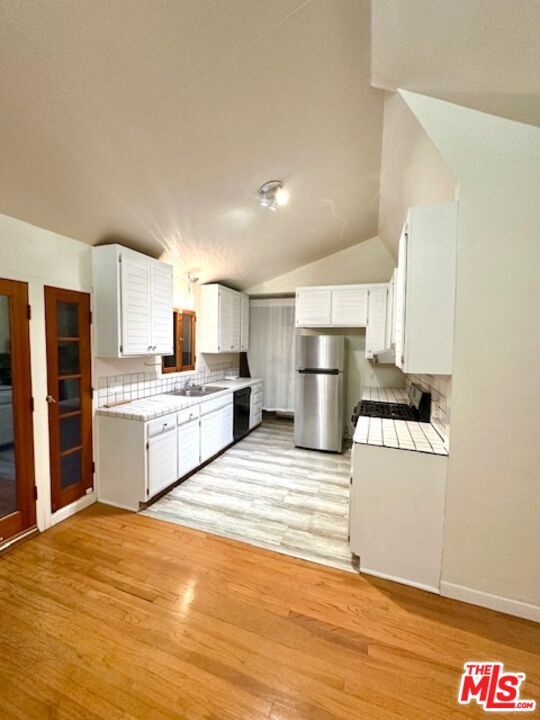 Foto del edificio - 9012 Phyllis Ave