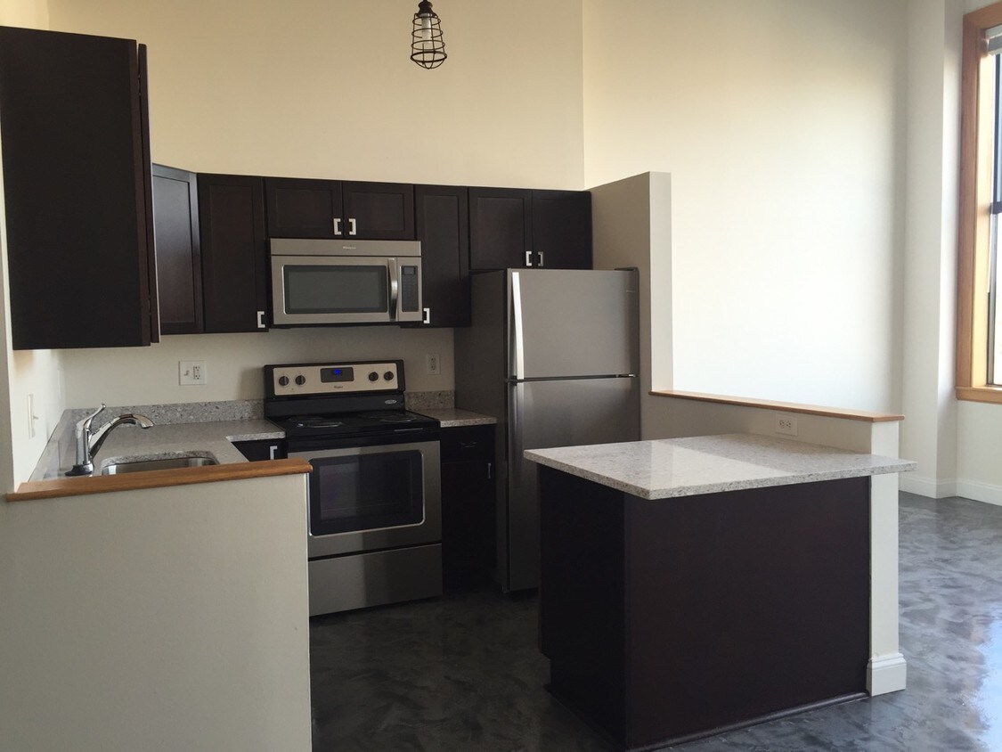 Foto principal - 4600 Woodward Ave