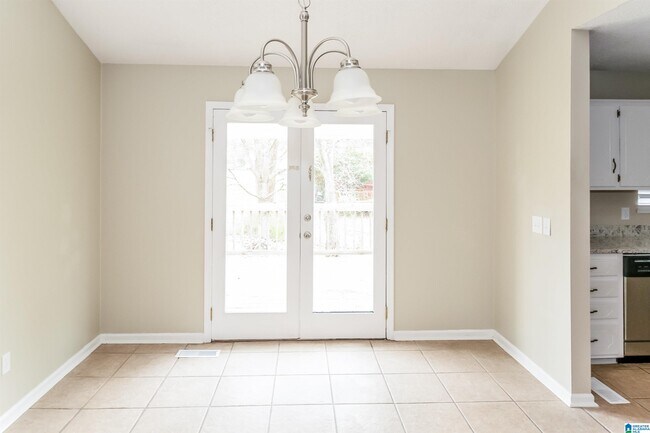 Foto del edificio - 320 Willow Glen Ct