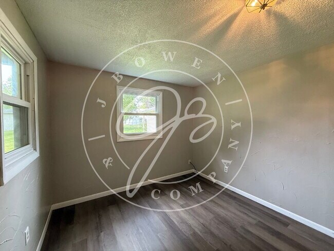 Foto del edificio - 3-Bedroom South Toledo Home with 2 Full Ba...