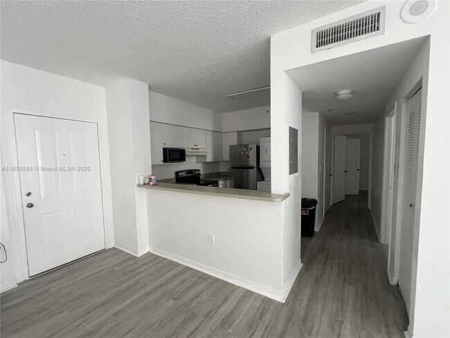 Foto del edificio - 5099 NW 7th St