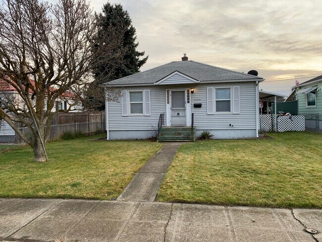 Building Photo - 1124 E Heroy Ave