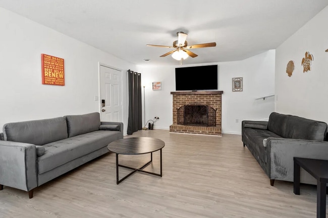 Photo - 601 26th Ave S House