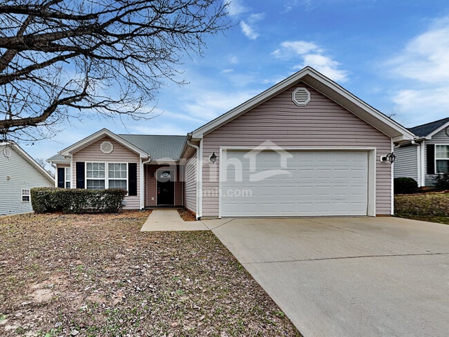 Building Photo - 200 Kingscreek Dr