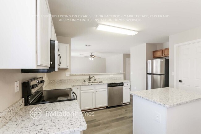 Building Photo - 3134 W Wayland Dr
