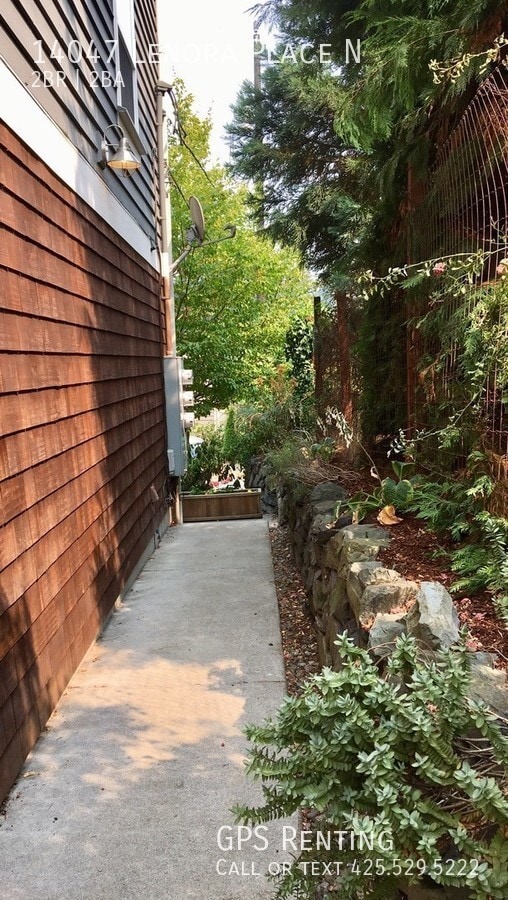Building Photo - 14047 Lenora Pl N