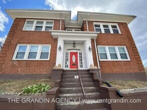 Building Photo - 202 Elm Ave