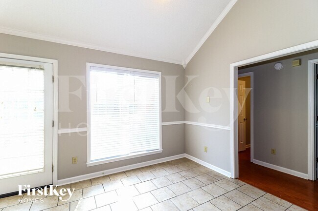 Foto del edificio - 7761 Shadow Hills Dr