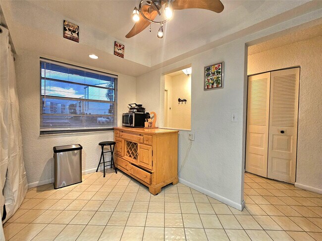 Foto del edificio - 1460 NW 80th Ave